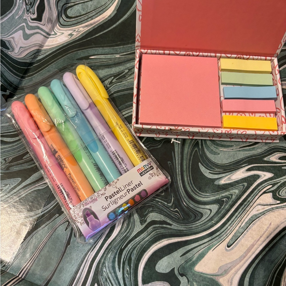 Colorful Highlighter and Sticky Notes Set/
Pastel Journal Set